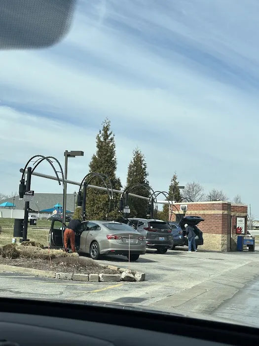 Club Car Wash Picture 1