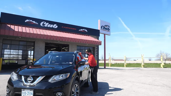 Club Car Wash Picture 10