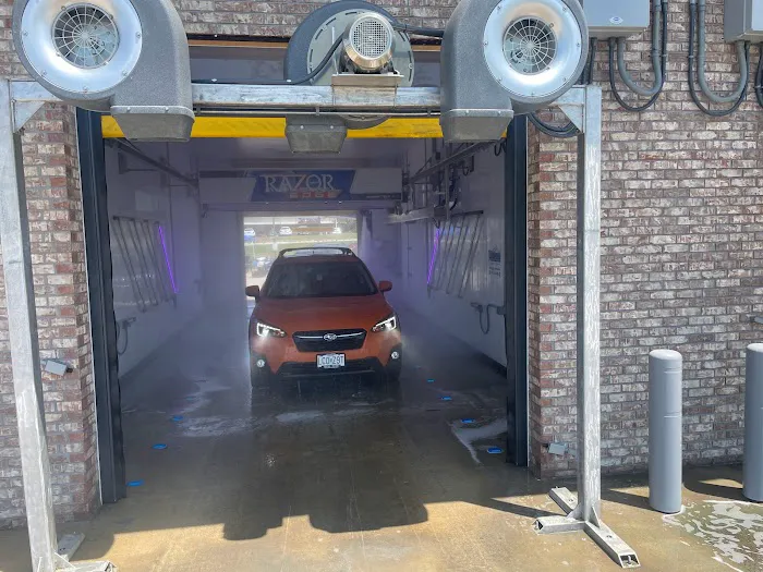 Lighthouse Car Wash Rangeline Picture 9