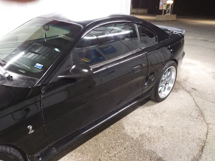 Oakland Plaza Car & Truck Wash Picture 10