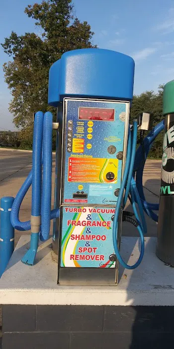 Lighthouse Car Wash Clark Ln Picture 10