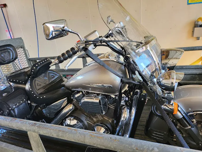 Mr G's West 6th Ave Car Wash Picture 1