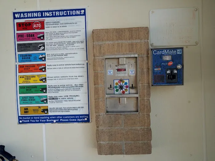 Mr G's West 6th Ave Car Wash Picture 9