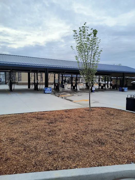 Tidal Wave Auto Spa | Car Wash Picture 6