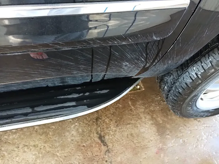 Diamond Bay Car Wash Picture 2