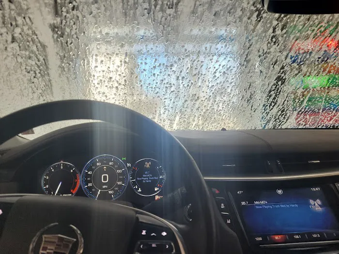 Coates Street Car Wash Picture 5