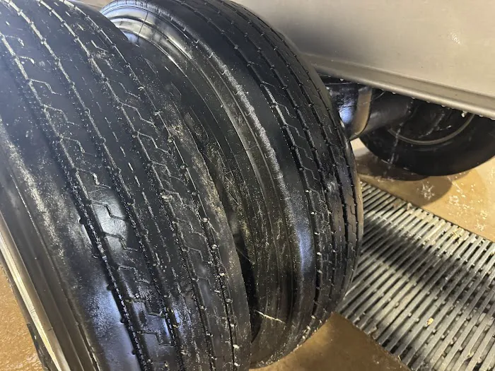 Blue Beacon Truck Wash of Emporia, KS Picture 1