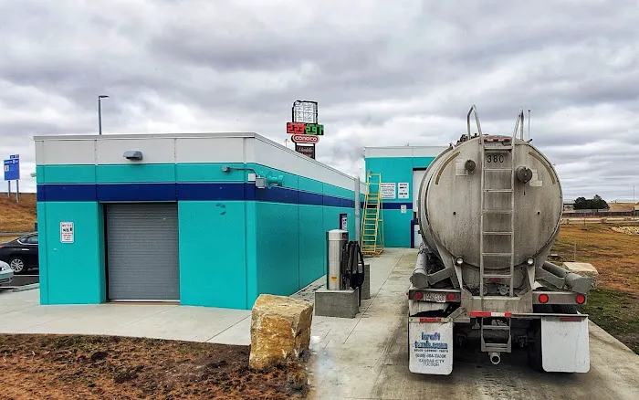 Blue Beacon Truck Wash of Emporia, KS Picture 8