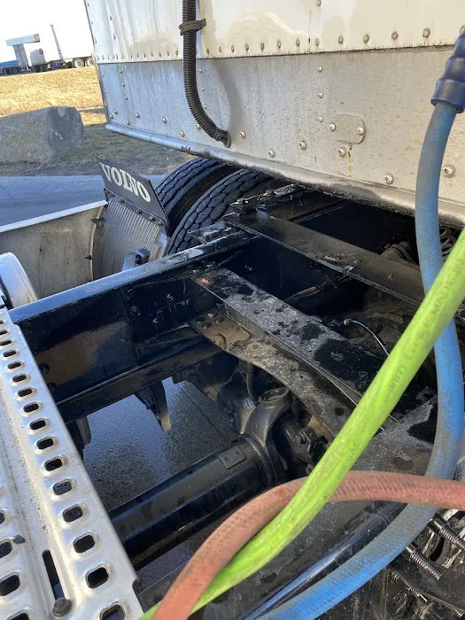 Blue Beacon Truck Wash of Emporia, KS Picture 5