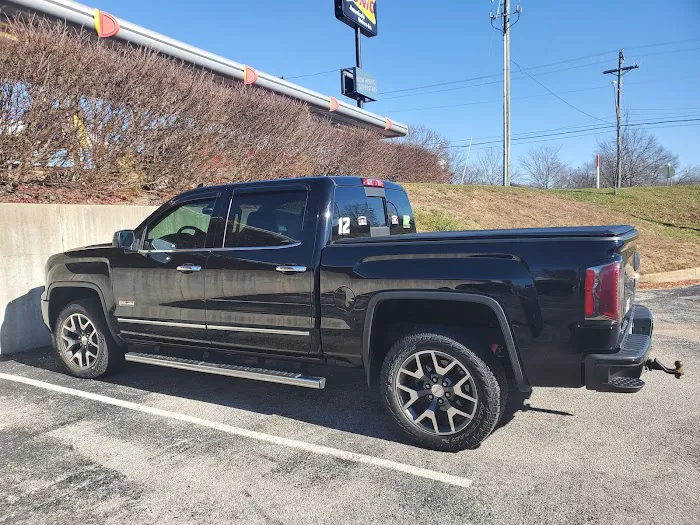 Super Clean Car Wash Picture 3