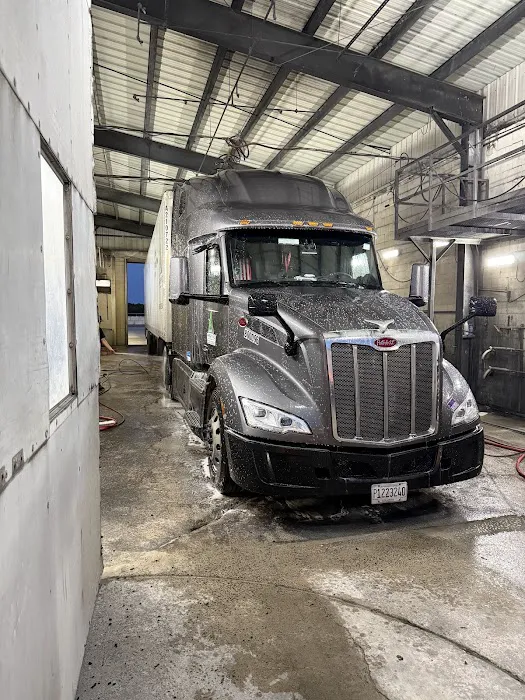 Quality Truck Washes - Kingdom City, MO Picture 5