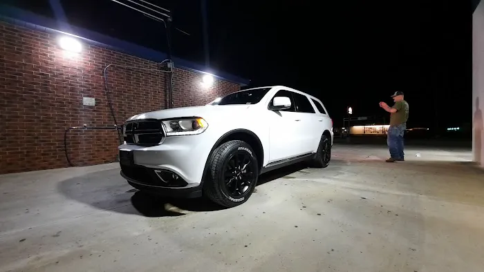 Iola Auto Wash Picture 4