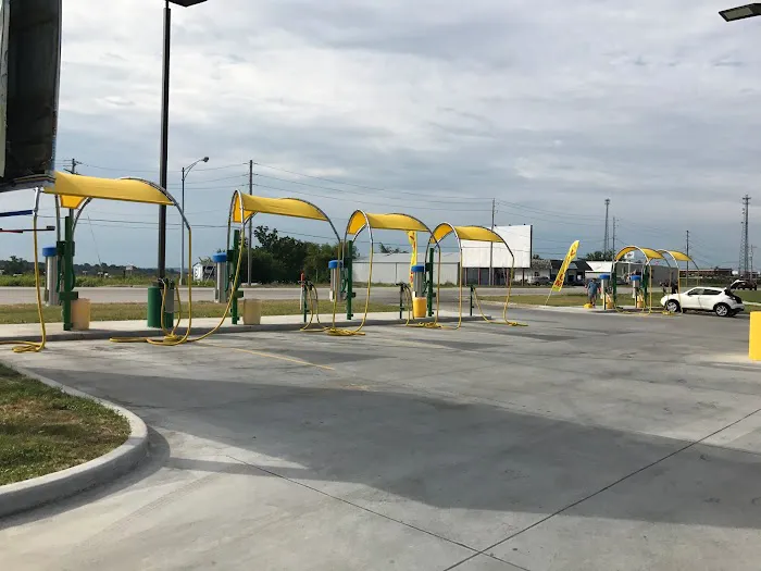 Lava Jato Car Wash Picture 3