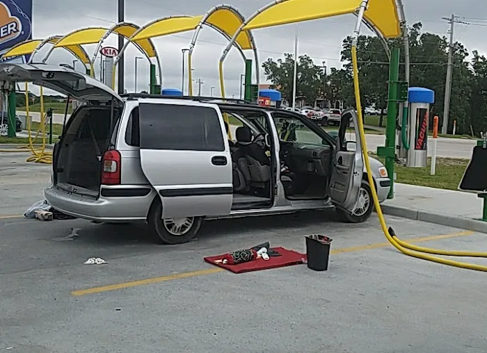 Lava Jato Car Wash Picture 8