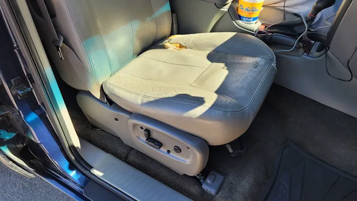 Club Car Wash Picture 4