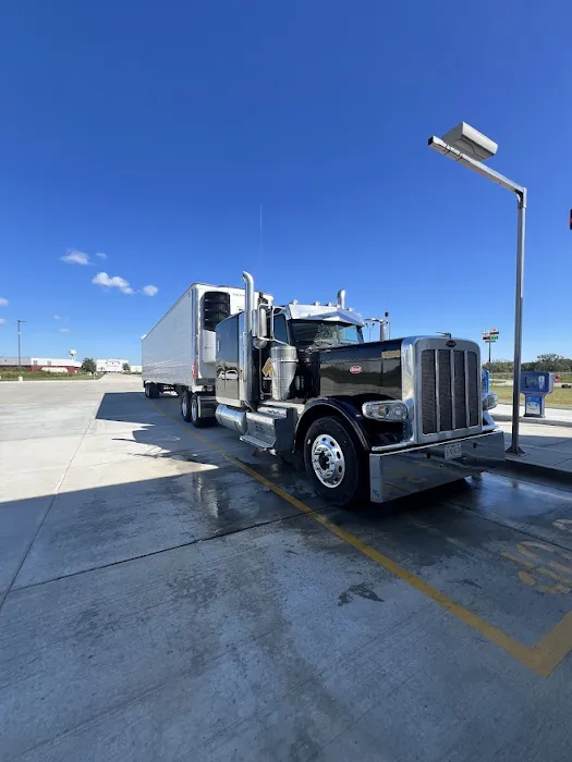 Big Boy's Truck Wash Picture 3