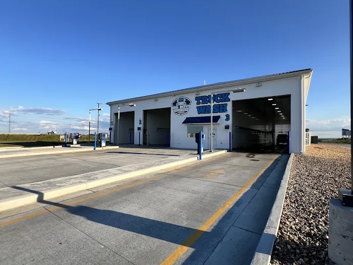 Big Boy's Truck Wash Picture 2