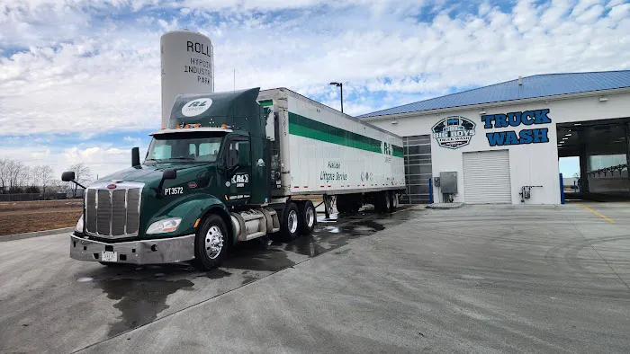 Big Boy's Truck Wash Picture 8