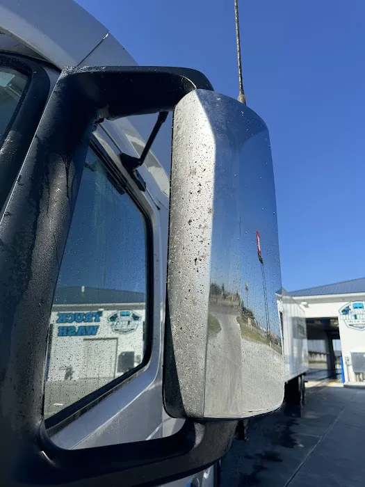 Big Boy's Truck Wash Picture 4