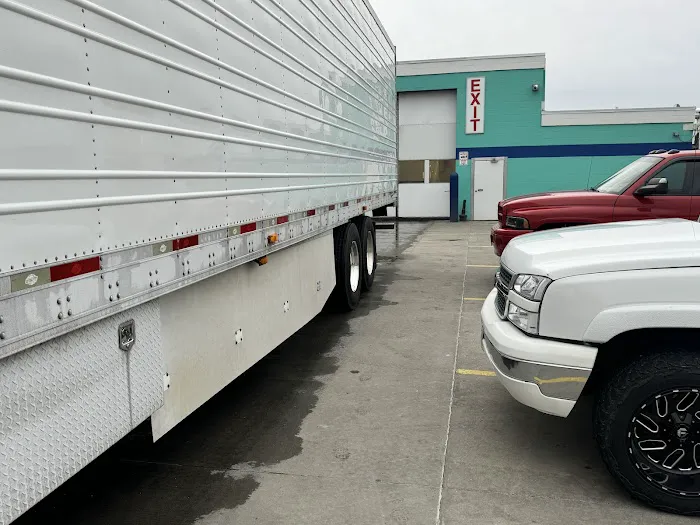 Blue Beacon Truck Wash of Cuba, MO Picture 8
