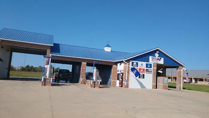 Stars and Stripes Car & Truck Wash Picture 1