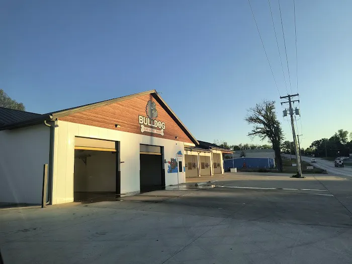 BULLDOG CAR & PET WASH Picture 3
