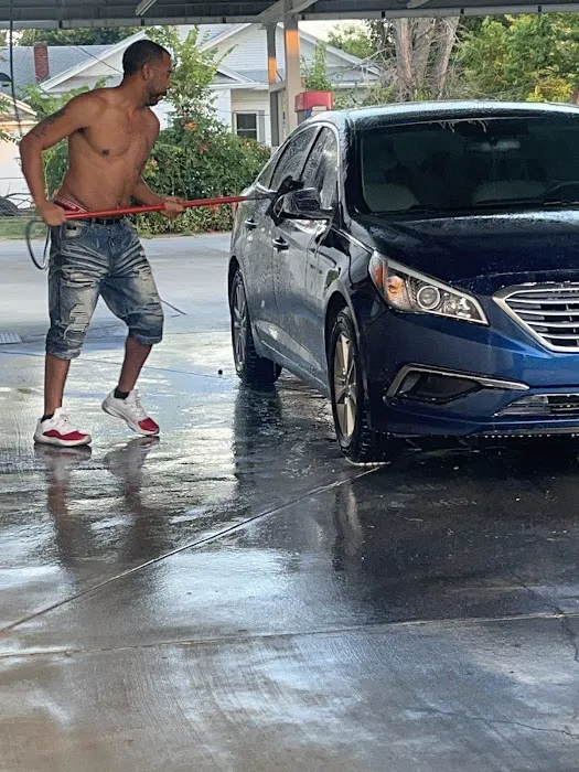 C&J'S Car Wash Picture 4