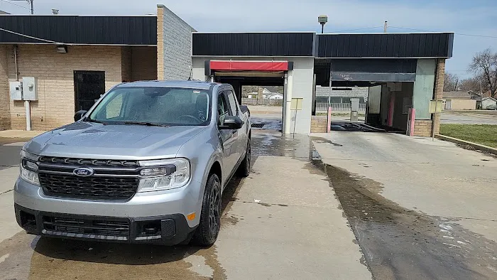 C&J'S Car Wash Picture 3