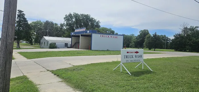 Truck Wash Picture 5