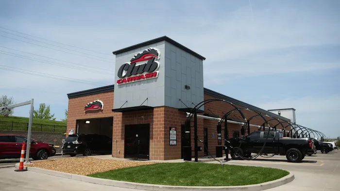 Club Car Wash Picture 3