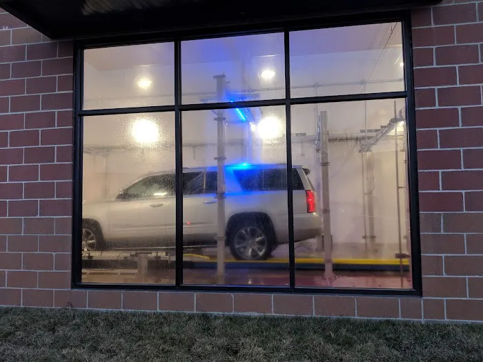 Club Car Wash Picture 10