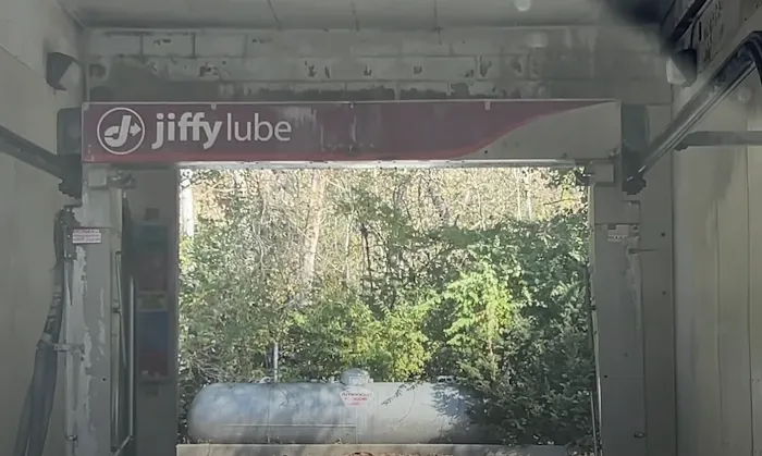 Express Car Wash Picture 2