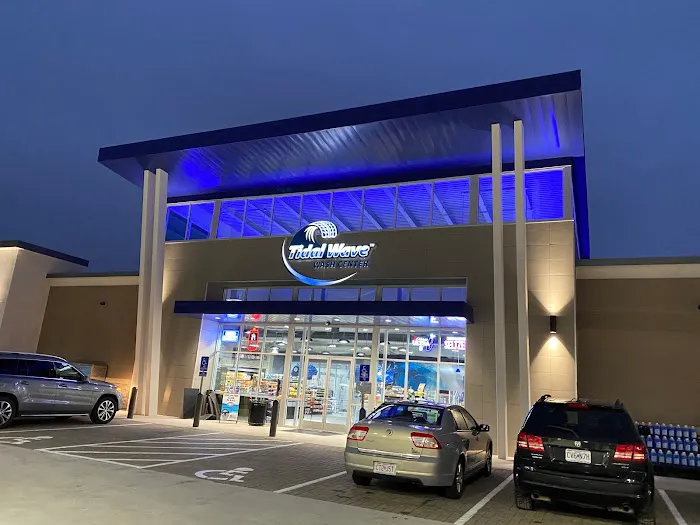 Tidal Wave Wash Center Picture 3