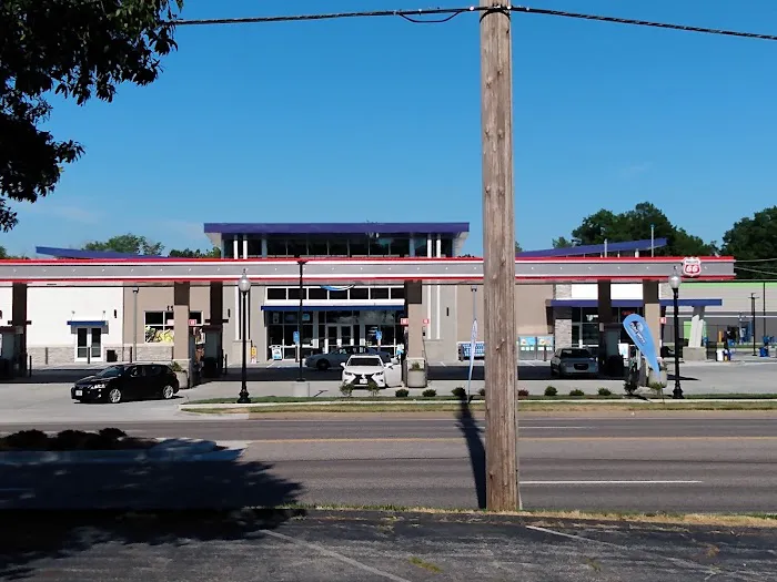 Tidal Wave Wash Center Picture 1