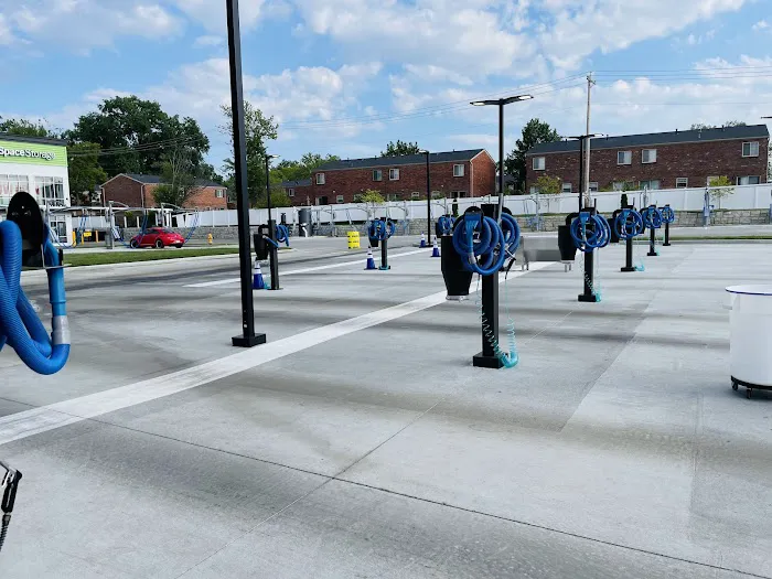 Tidal Wave Wash Center Picture 9