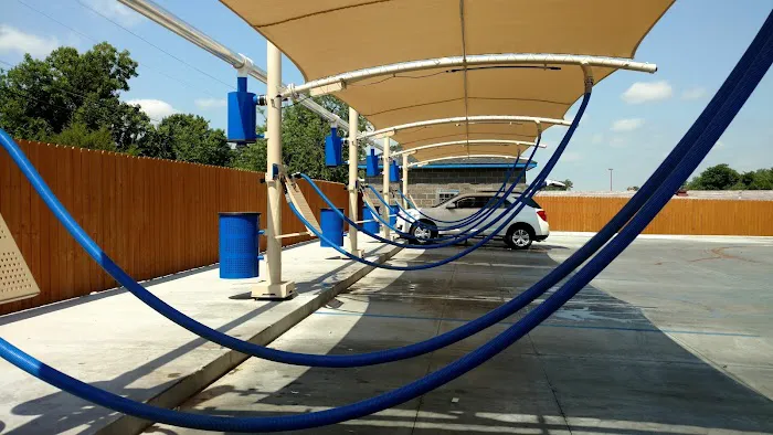 IQ Car Wash Picture 8