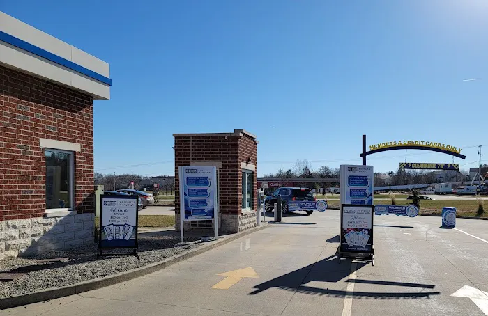 Detail Driven Car Wash Picture 9