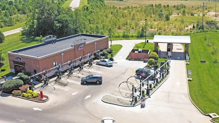 Club Car Wash Picture 1