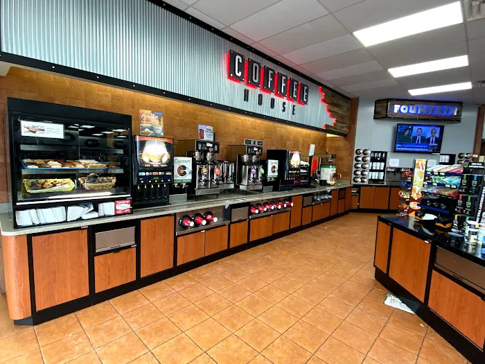 Country Club Car Wash Picture 8