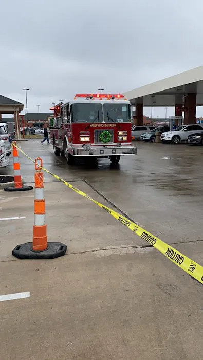 Country Club Car Wash Picture 4