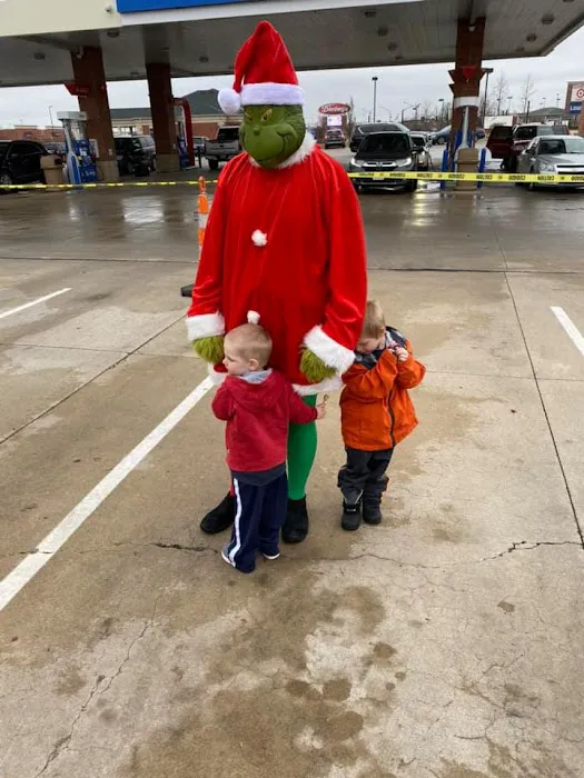 Country Club Car Wash Picture 7