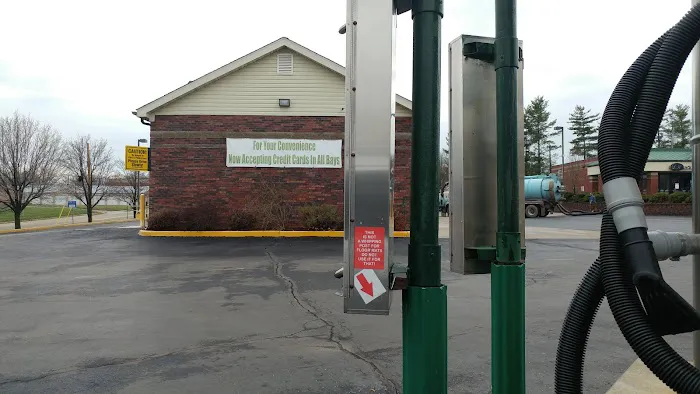 H & H Car Wash Picture 2