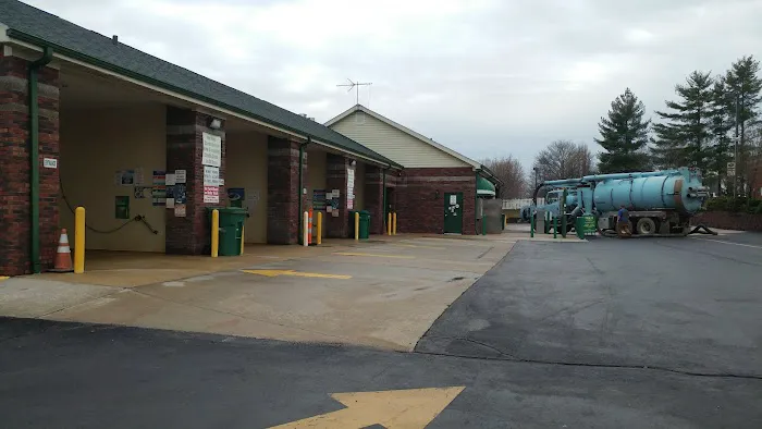 H & H Car Wash Picture 8