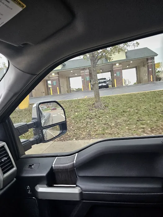 H & H Car Wash Picture 9