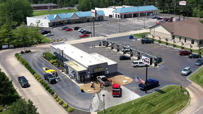Club Car Wash Picture 1