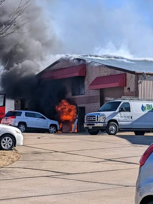 Spic n Span Hand Car Wash Picture 2