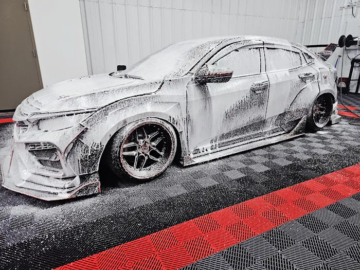 The Bays at Car Supplies Warehouse O'fallon Picture 3