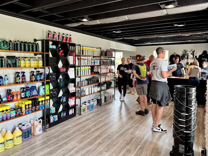 The Bays at Car Supplies Warehouse O'fallon Picture 1