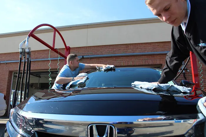 Country Club Car Wash Picture 1