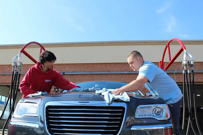 Country Club Car Wash Picture 9